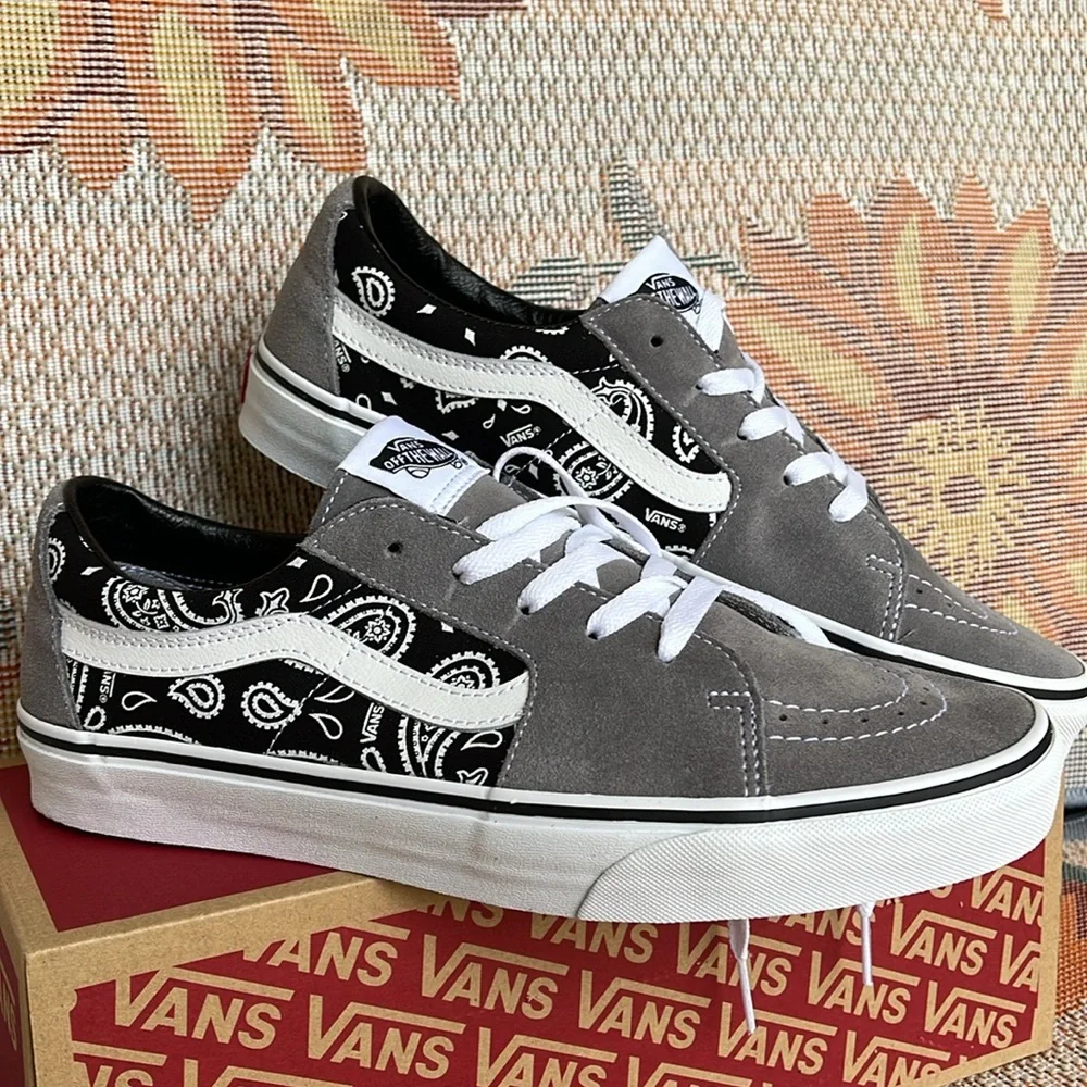 Vans WMNS Sk8-Low Paisley Gray/True White VN0A5KXDBGJ Sneakers
